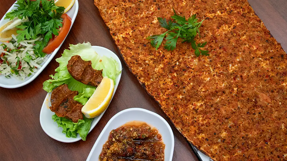 Read more about the article Gerçek Taş Fırın Lahmacunu Nasıl Anlaşılır?